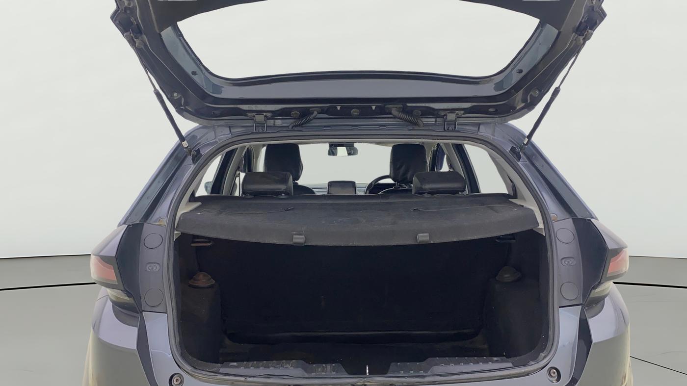 2020 Tata ALTROZ XZ PETROL, Petrol, Manual, 84,233 km, Boot Open Zoomed View