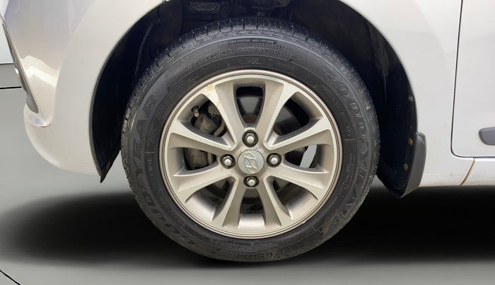 2016 Hyundai Grand i10 ASTA (O) AT 1.2 KAPPA VTVT, Petrol, Automatic, 50,366 km, Left Front Wheel