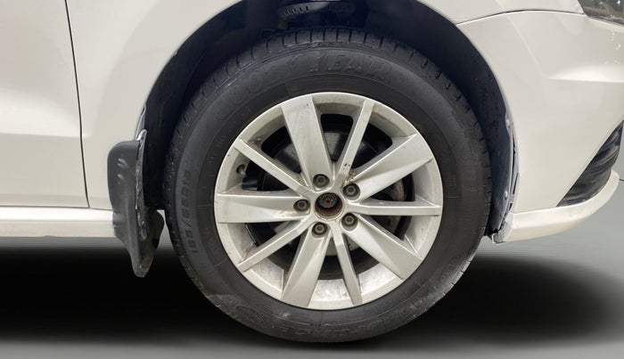 2017 Volkswagen Ameo COMFORTLINE 1.2L, Petrol, Manual, 57,495 km, Right Front Wheel