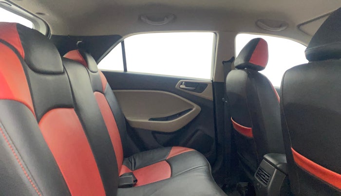 2015 Hyundai Elite i20 MAGNA 1.2, Petrol, Manual, 69,278 km, Right Side Rear Door Cabin