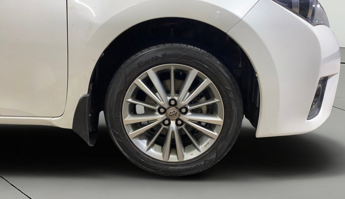 2016 Toyota Corolla Altis GL PETROL, Petrol, Manual, 90,270 km, Right Front Wheel