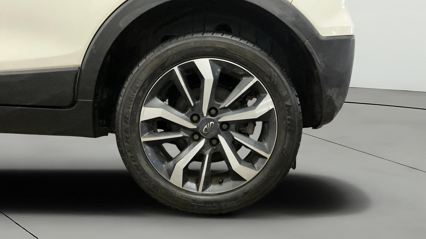 2019 Mahindra XUV300 W8 (O) 1.2 PETROL, Petrol, Manual, 75,026 km, Left Rear Wheel