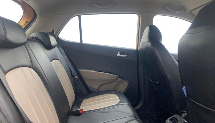 2016 Hyundai Grand i10 ASTA (O) 1.2 KAPPA VTVT, Petrol, Manual, 40,096 km, Right Side Rear Door Cabin