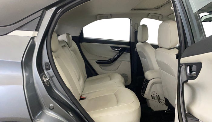 2023 Tata NEXON XZ PLUS LUX SUNROOF DUAL TONE PETROL, Petrol, Manual, 21,216 km, Right Side Rear Door Cabin