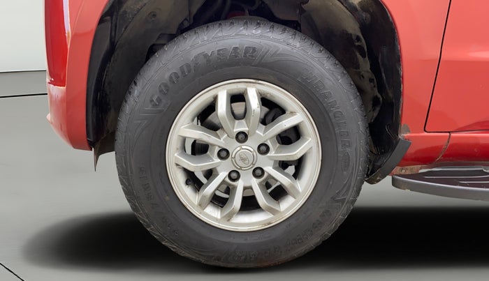 2017 Mahindra TUV300 T8, Diesel, Manual, 47,261 km, Left Front Wheel