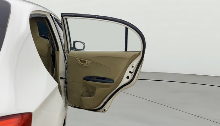 2014 Honda Amaze 1.2L I-VTEC S, Petrol, Manual, 1,28,271 km, RHS Rear Door