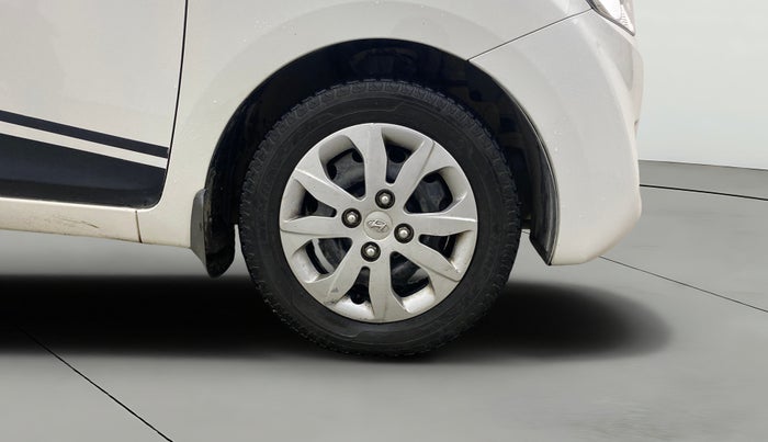 2018 Hyundai Eon MAGNA +, Petrol, Manual, 27,075 km, Right Front Wheel