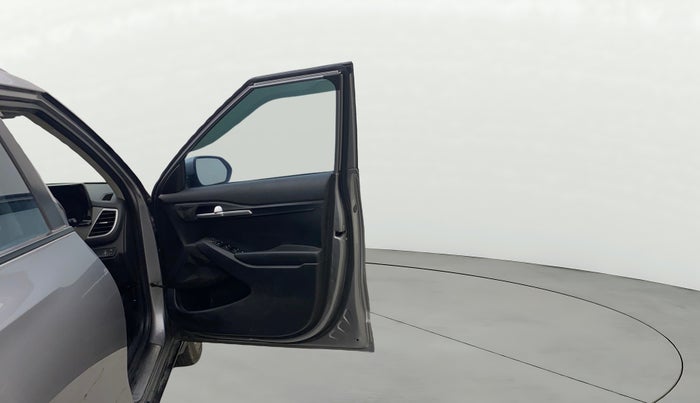 2019 KIA SELTOS HTK PLUS 1.5 DIESEL, Diesel, Manual, 1,50,163 km, RHS Front Door