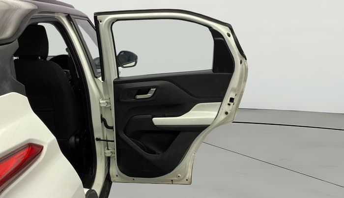 2024 Tata PUNCH  Creative MT Sunroof , Petrol, Manual, 15,446 km, RHS Rear Door