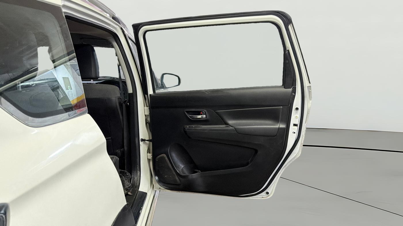 2023 Maruti XL6 ZETA CNG, CNG, Manual, 48,374 km, RHS Rear Door