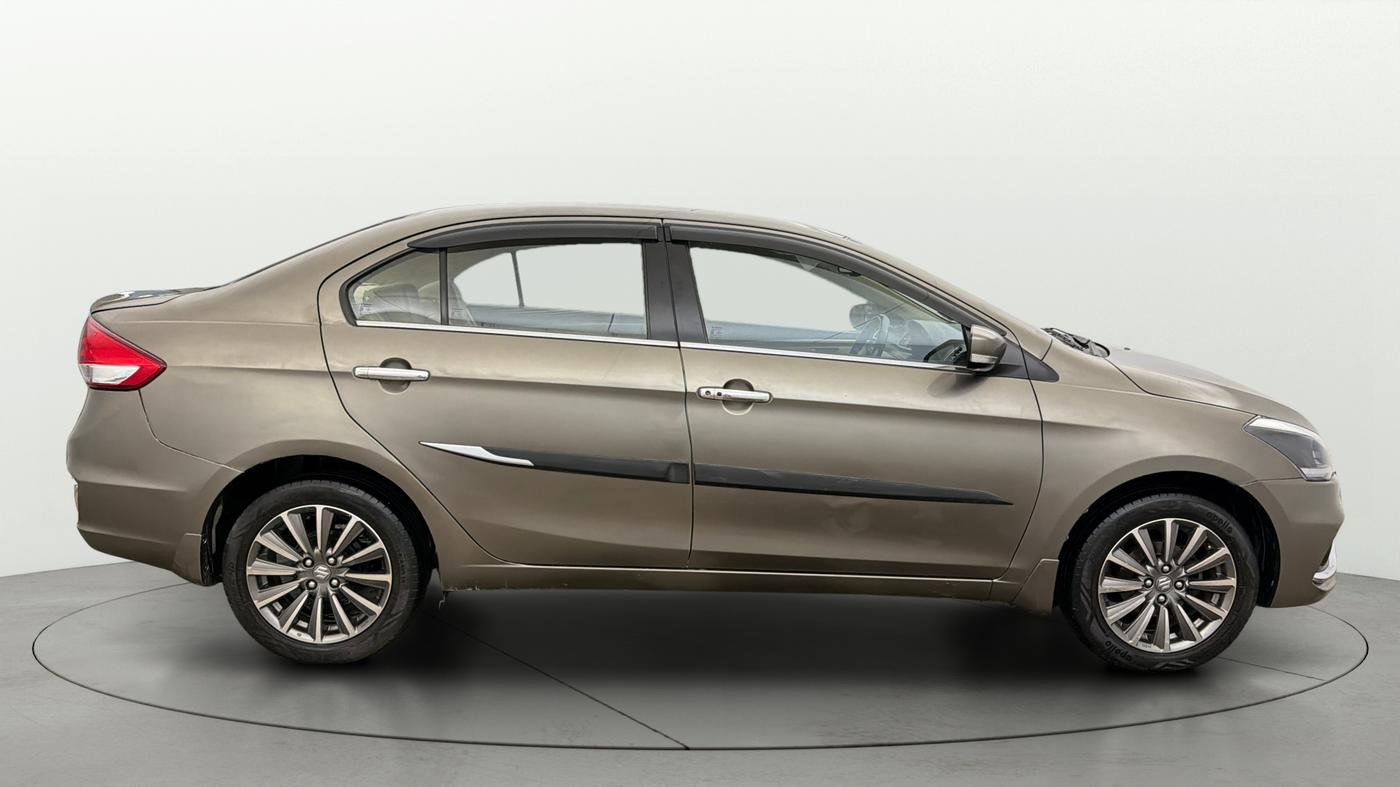 2019 Maruti Ciaz ALPHA 1.5 SHVS PETROL, Petrol, Manual, 1,05,643 km, Right Side View