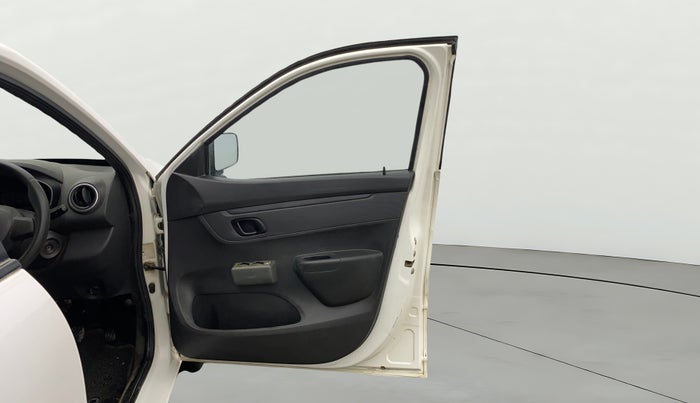 2015 Renault Kwid RXL, Petrol, Manual, 60,481 km, RHS Front Door