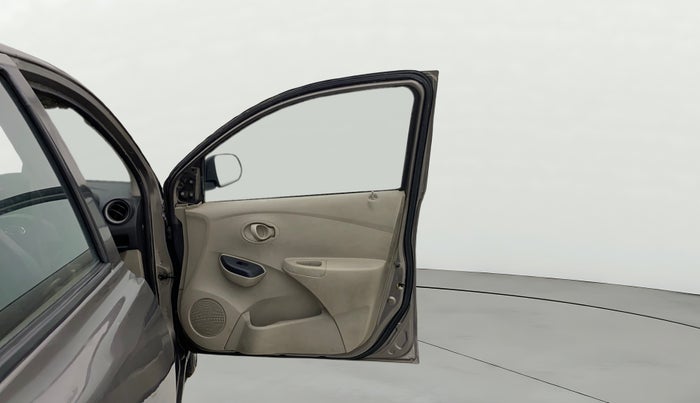 2017 Datsun Go Plus T, Petrol, Manual, 35,646 km, RHS Front Door