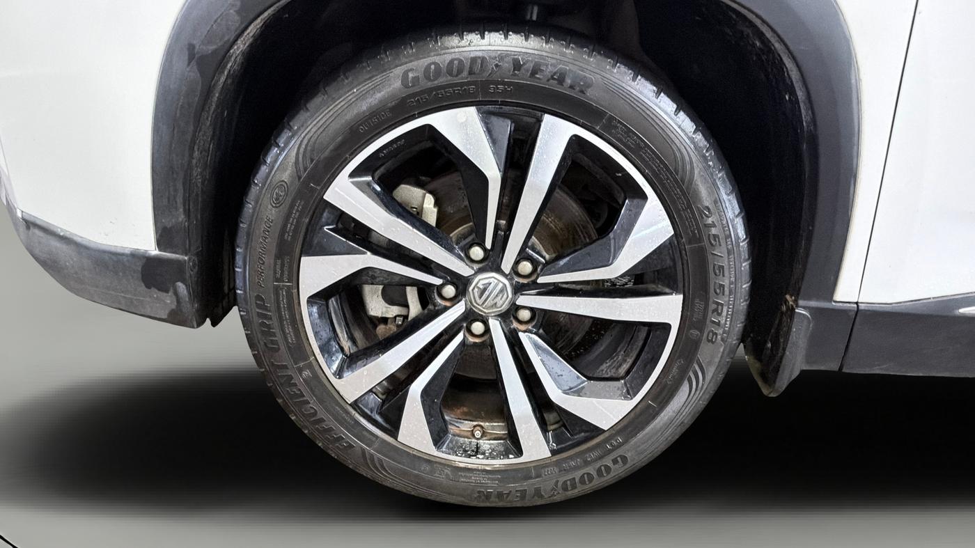 2023 MG HECTOR PLUS SHARP PRO 1.5 PETROL TURBO CVT 6 STR, Petrol, Automatic, 43,197 km, Left Front Wheel
