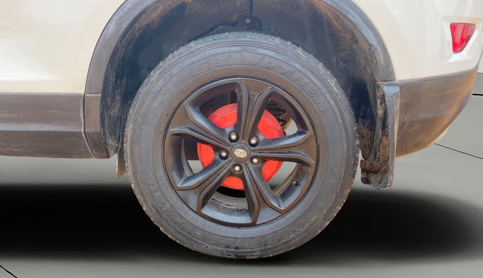 2020 Tata Harrier XZA 2.0L, Diesel, Automatic, 1,34,949 km, Left Rear Wheel