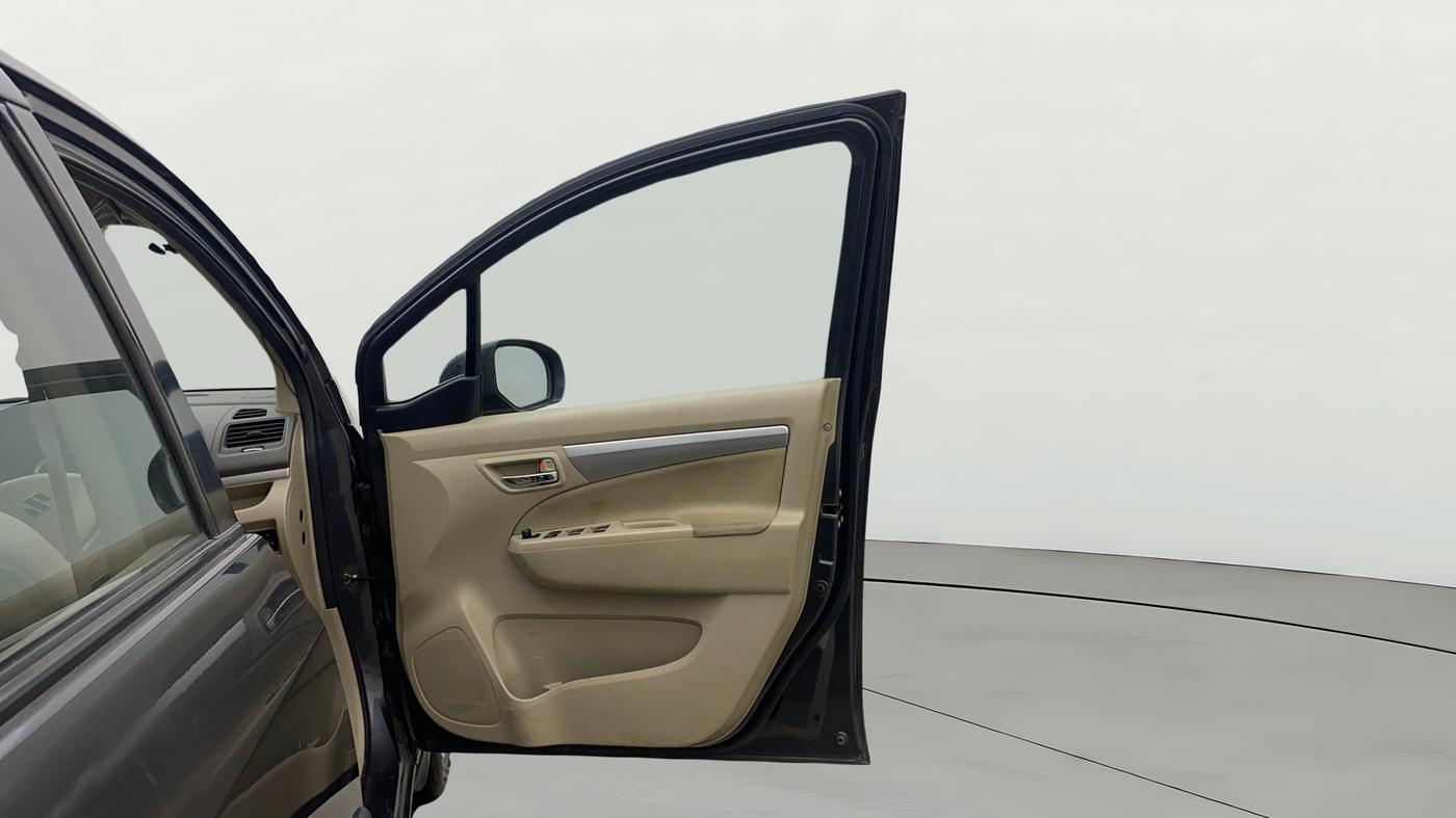 2018 Maruti Ertiga VDI SHVS, Diesel, Manual, 57,586 km, RHS Front Door