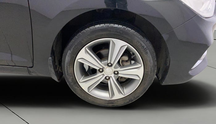 2018 Hyundai Verna 1.6 VTVT SX (O) AT, Petrol, Automatic, 33,196 km, Right Front Wheel