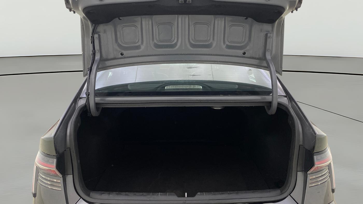 2023 Hyundai Verna SX (O) 1.5 TURBO PETROL DCT, Petrol, Automatic, 11,754 km, Boot Open Zoomed View