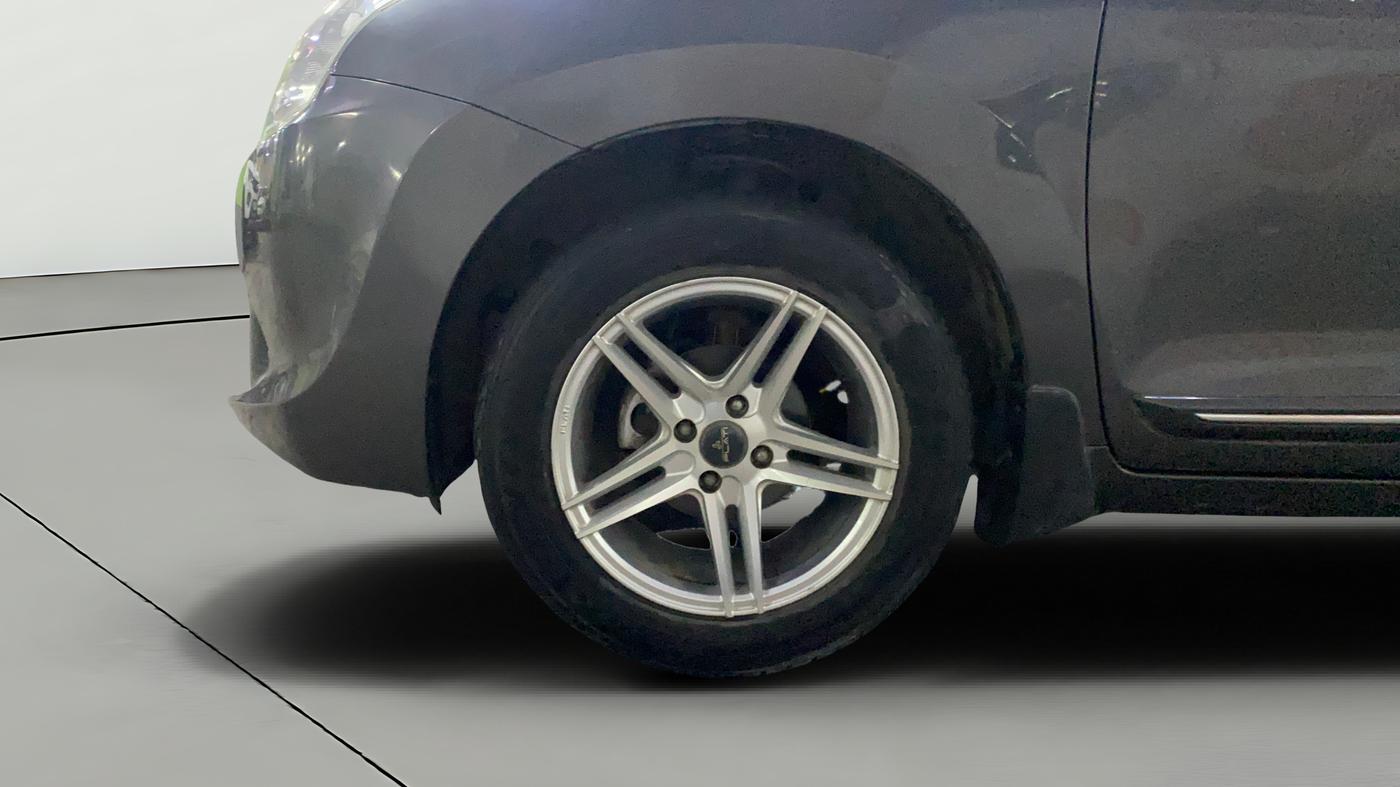 2017 Maruti Baleno DELTA PETROL 1.2, Petrol, Manual, 57,452 km, Left Front Wheel