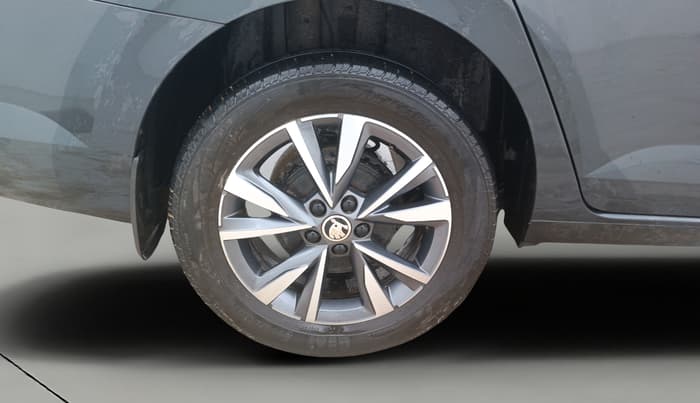 2022 Skoda SLAVIA STYLE 1.5L TSI DSG, Petrol, Automatic, 28,202 km, Right Rear Wheel