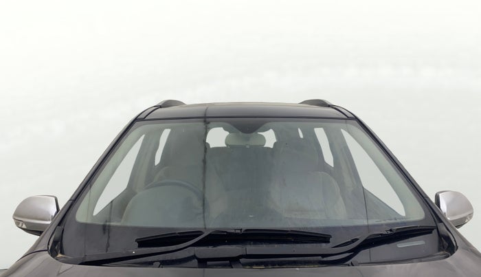 2015 Mahindra XUV500 W10, Diesel, Manual, 50,127 km, Front Windshield