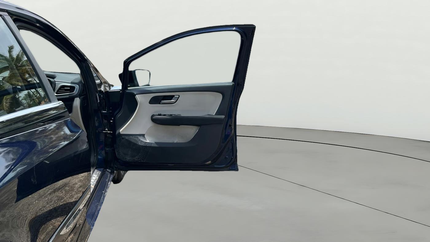 2022 Tata ALTROZ XZA PLUS, Petrol, Automatic, 53,183 km, RHS Front Door