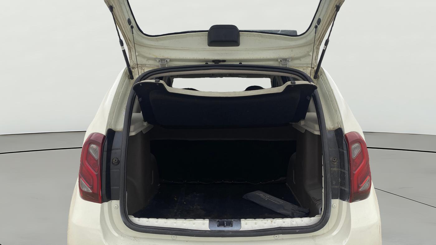 2016 Renault Duster RXE PETROL, Petrol, Manual, 25,165 km, Boot Open Zoomed View