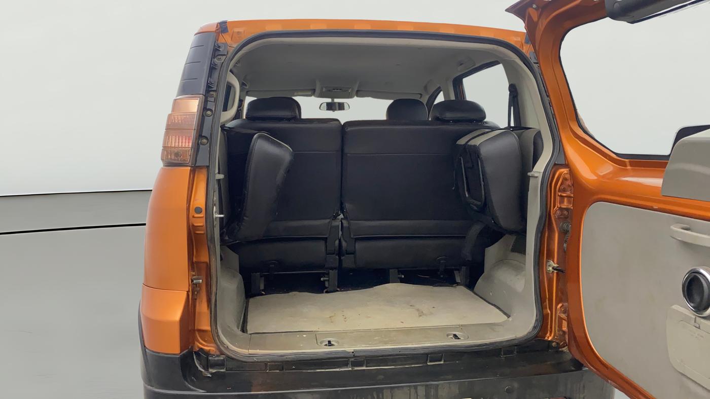 2016 Mahindra NUVOSPORT N8, Diesel, Manual, 1,30,472 km, Boot Open Zoomed View