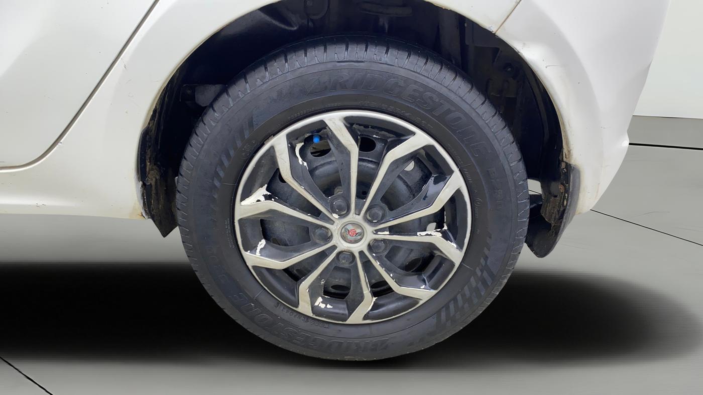 2016 Tata Tiago XT PETROL, Petrol, Manual, 93,084 km, Left Rear Wheel
