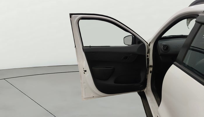 2021 Renault Kwid RXT 1.0 AMT (O), Petrol, Automatic, 26,813 km, LHS Front Door