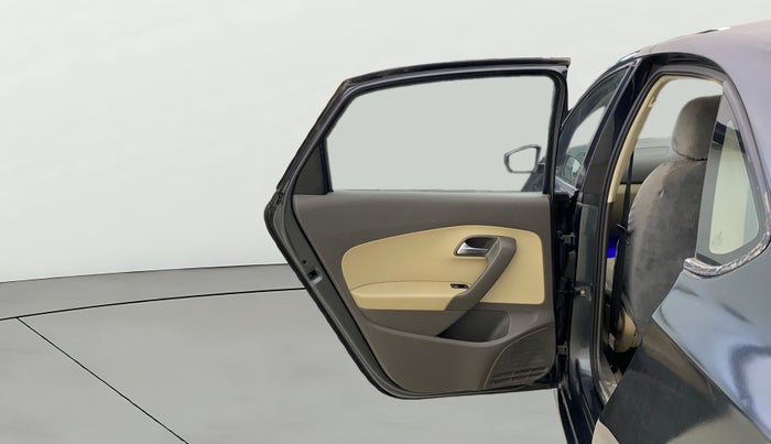 2016 Volkswagen Vento HIGHLINE 1.5 AT, Diesel, Automatic, 55,573 km, LHS Rear Door