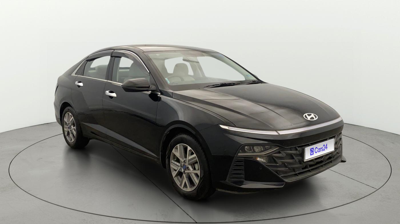 2024 Hyundai Verna SX (O) 1.5 MPI MT, Petrol, Manual, 11,754 km, Right Front Diagonal