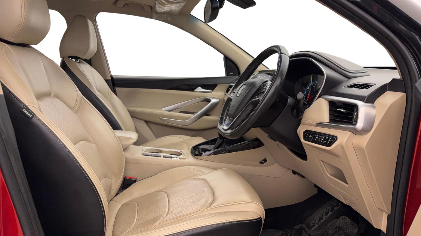 2021 MG HECTOR SHARP 1.5 CVT PETROL DUAL TONE, Petrol, Automatic, 24,823 km, Right Side Front Door Cabin