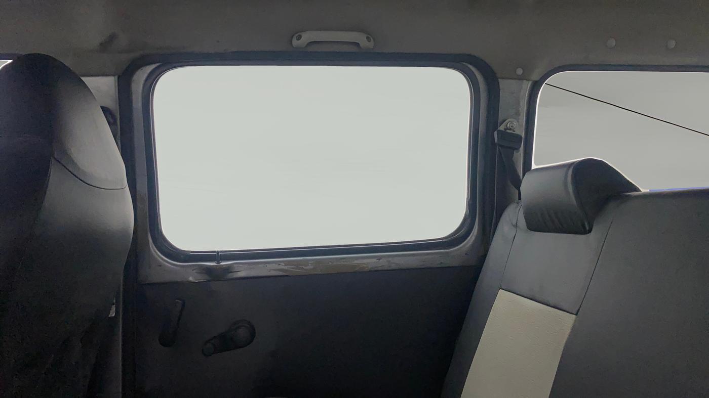 2017 Maruti Eeco 5 STR WITH A/C+HTR, Petrol, Manual, 1,25,143 km, RHS Rear Door