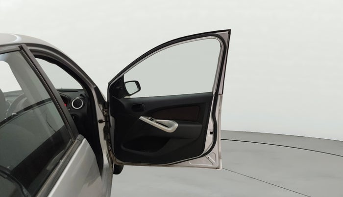 2012 Ford Figo TITANIUM 1.2 PETROL, Petrol, Manual, 1,04,374 km, RHS Front Door