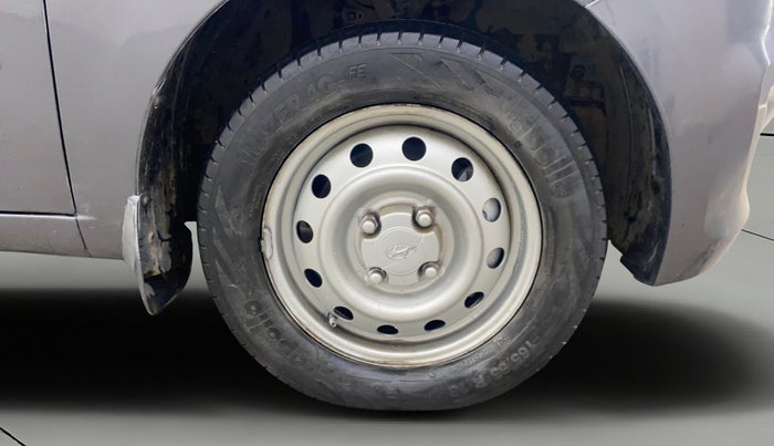 2013 Hyundai i10 ERA 1.1, Petrol, Manual, 1,33,436 km, Right Front Wheel