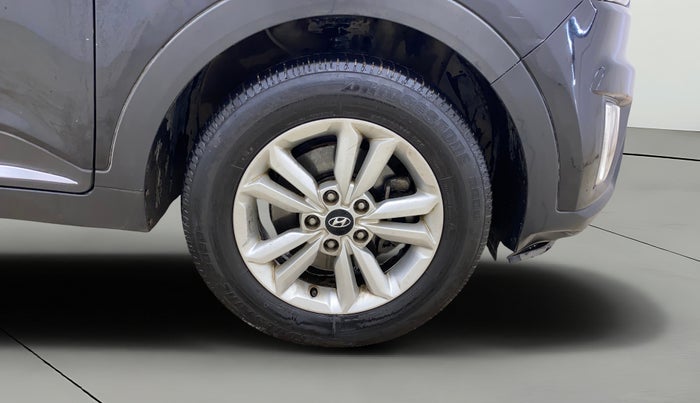 2017 Hyundai Creta SX PLUS 1.6 DIESEL, Diesel, Manual, 1,00,287 km, Right Front Wheel