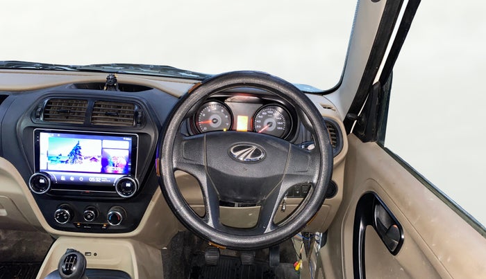 2018 Mahindra TUV300 T6 PLUS, Diesel, Manual, 57,016 km, Steering Wheel Close Up