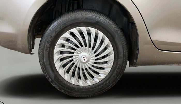 2015 Maruti Swift Dzire VXI, Petrol, Manual, 58,310 km, Right Rear Wheel