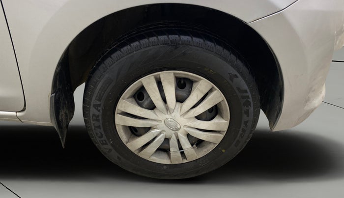 2014 Datsun Go T, Petrol, Manual, 43,209 km, Right Front Wheel