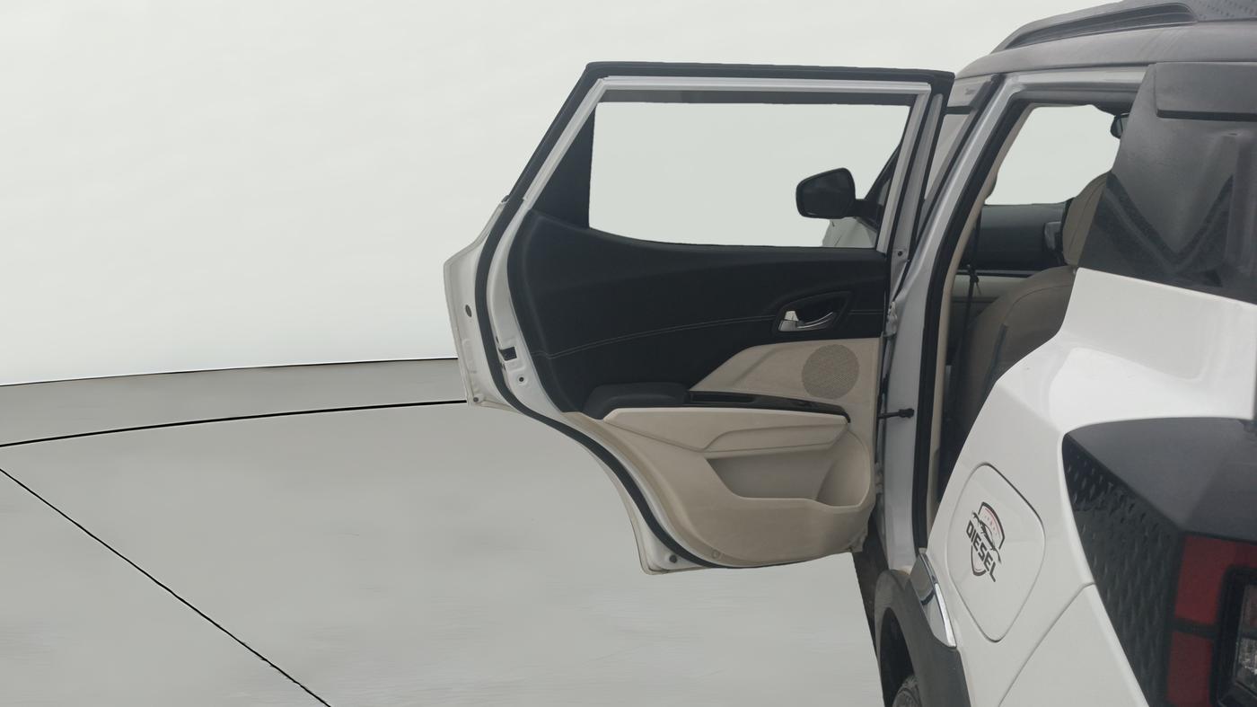 2024 Mahindra XUV 3XO AX7 1.5 Turbo Diesel Autoshift Plus, Diesel, Automatic, 22,805 km, LHS Rear Door