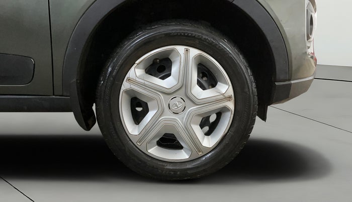 2023 Tata NEXON XM SUNROOF PETROL, Petrol, Manual, 40,988 km, Right Front Wheel