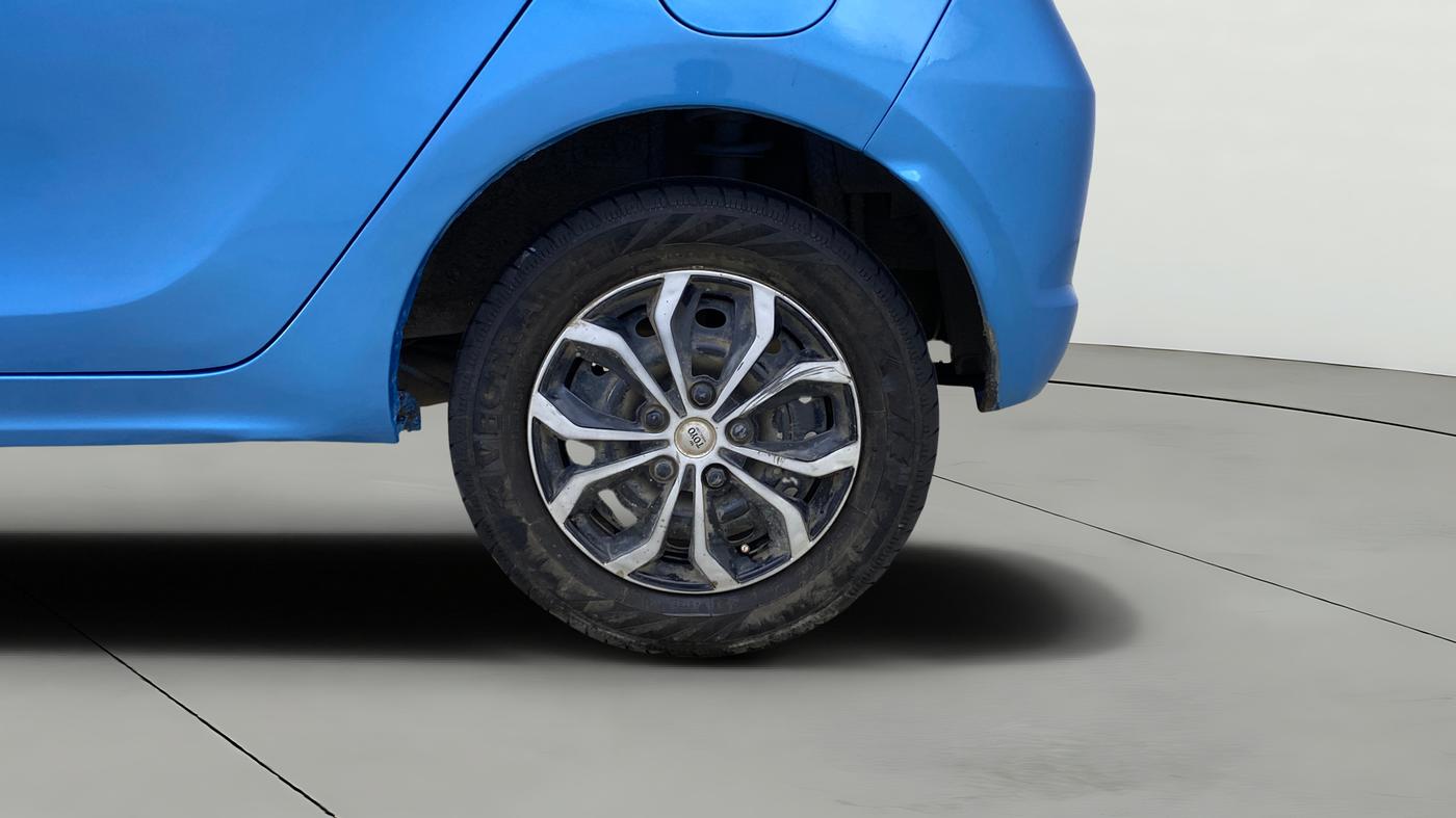 2017 Tata Tiago XT PETROL, Petrol, Manual, 73,475 km, Left Rear Wheel