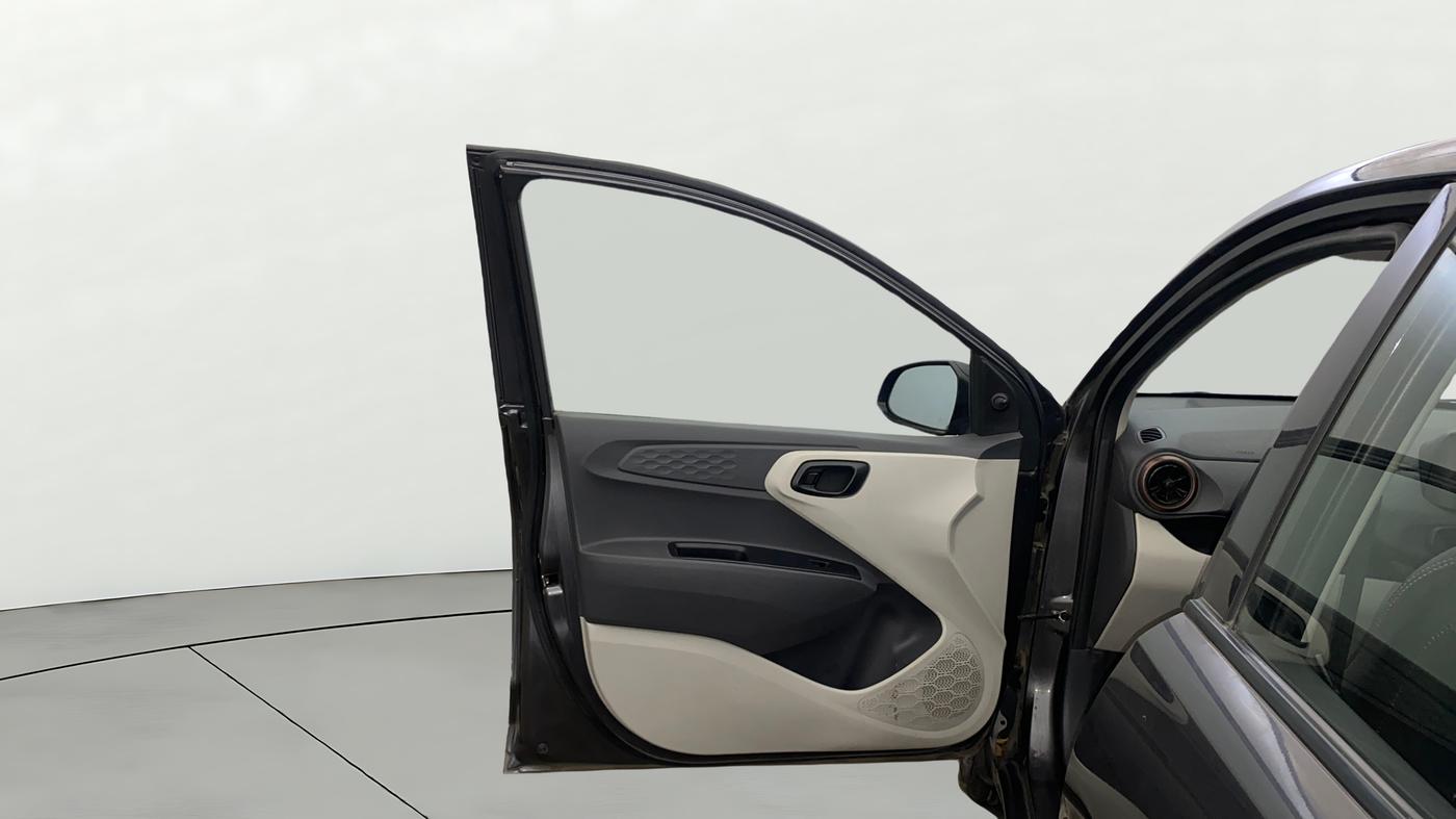 2021 Hyundai AURA E 1.2, Petrol, Manual, 46,871 km, LHS Front Door
