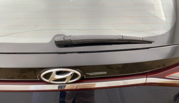 2022 Hyundai NEW I20 ASTA (O) 1.2 MT, Petrol, Manual, 37,724 km, Rear Wiper