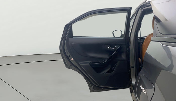 2024 Tata NEXON FEARLESS + SUNROOF DCA DUAL TONE 1.2 PETROL, Petrol, Automatic, 29,422 km, LHS Rear Door