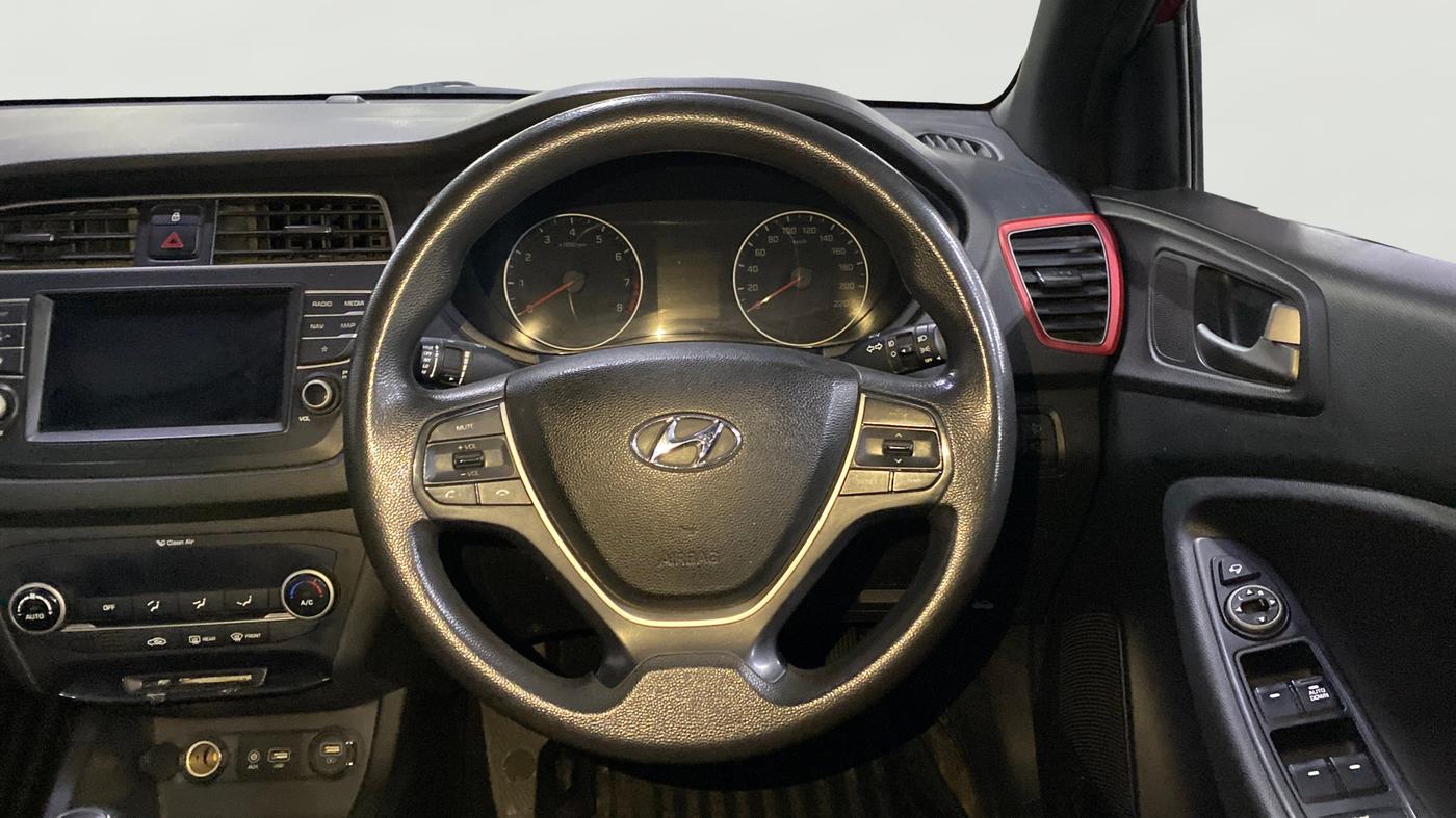 2018 Hyundai Elite i20 ASTA 1.2 DUAL TONE, Petrol, Manual, 79,001 km, Steering Wheel Close Up