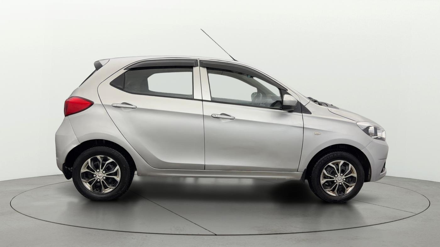2017 Tata Tiago XT PETROL, Petrol, Manual, 71,597 km, Right Side View