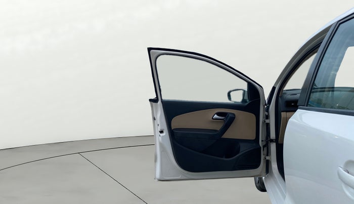 2017 Volkswagen Ameo COMFORTLINE PLUS 1.2L, Petrol, Manual, 1,43,785 km, LHS Front Door