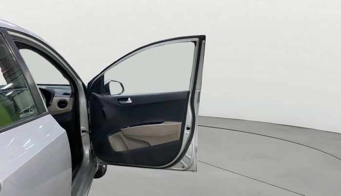 2018 Hyundai Xcent S 1.2, Petrol, Manual, 55,716 km, RHS Front Door